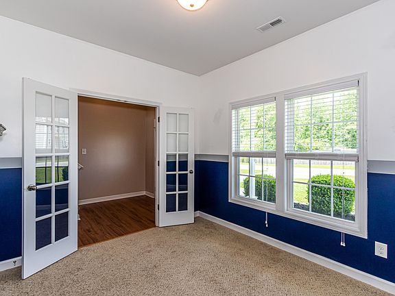 5th image of 303 Tucksey Court S
