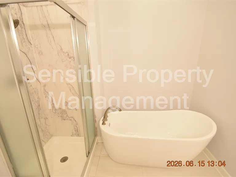 9304 Heritage Oak Ct — Photo 27