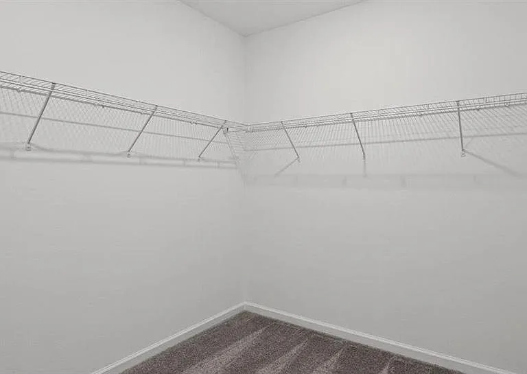 3302 Laurent Loop — Photo 16