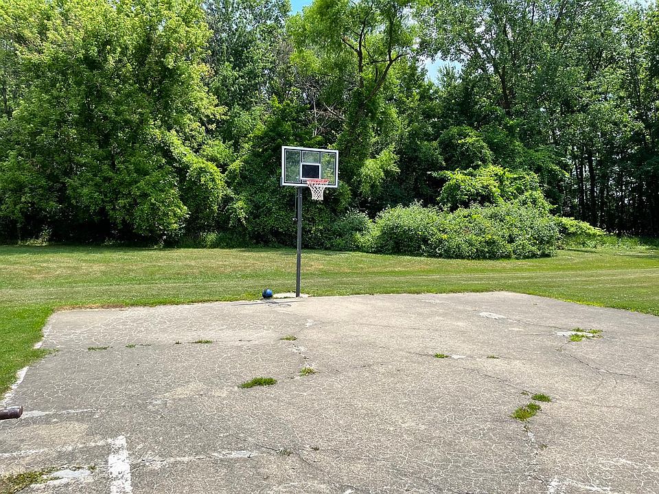 College Village Apartments 91 Maple St Oberlin OH Zillow