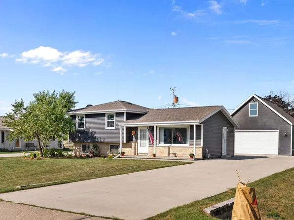 1158 Loretta Ave, Menasha, WI 54952