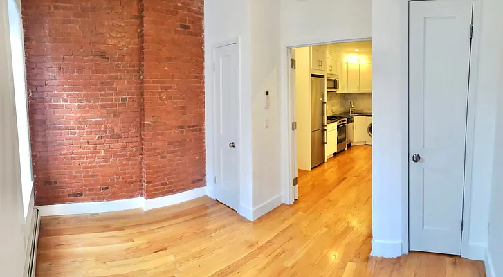 Rented by Elmekies Equities | media 11