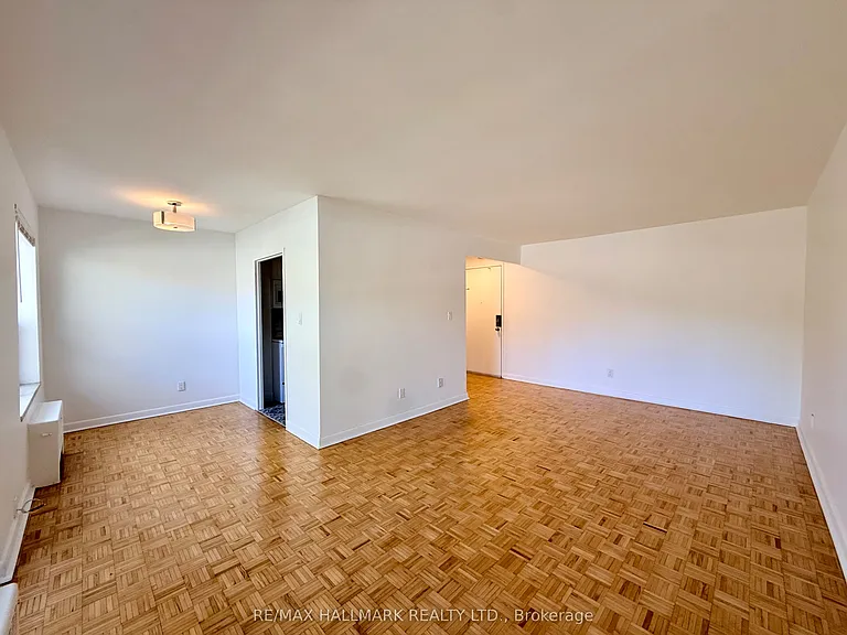 30 Upper Canada Dr #208 — Photo 5
