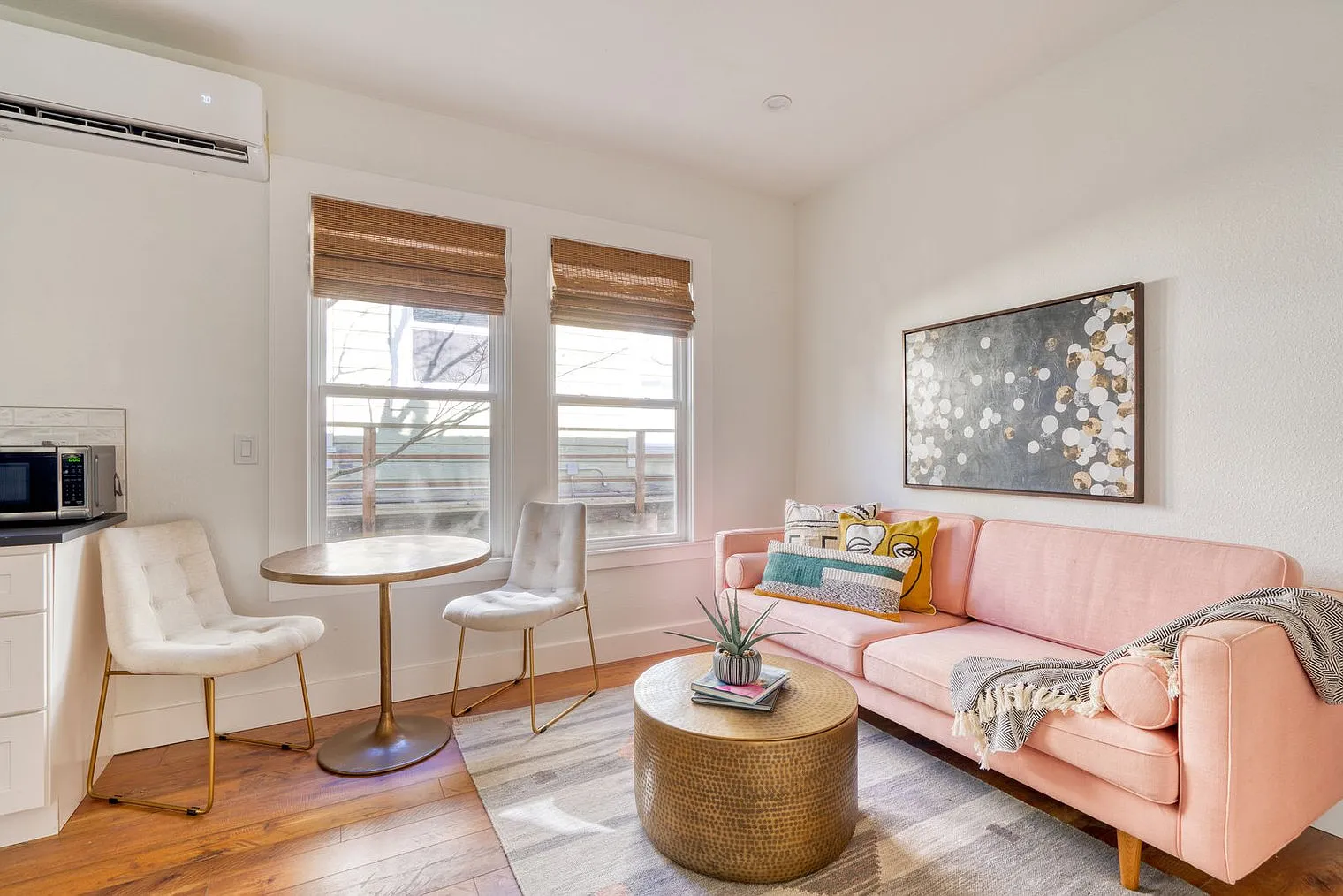 1 bed, 1.0 bath, 592 sqft, $3,019 — Photo 1