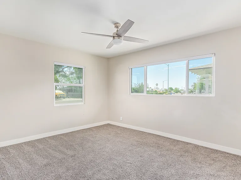 2136 W Village Dr — Photo 23