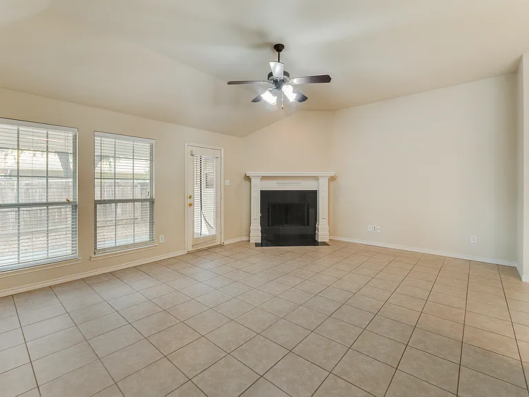 8404 Blacktail Trl — Photo 5