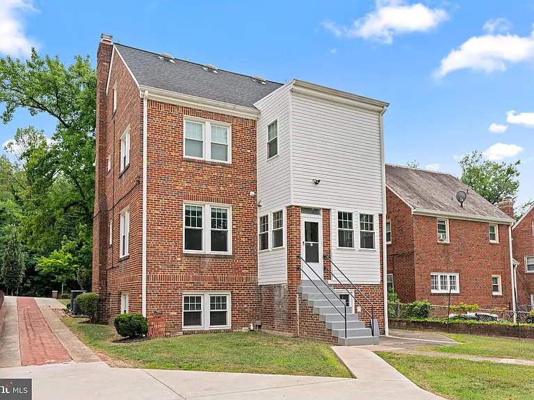 3418 Pennsylvania Ave SE — Photo 40