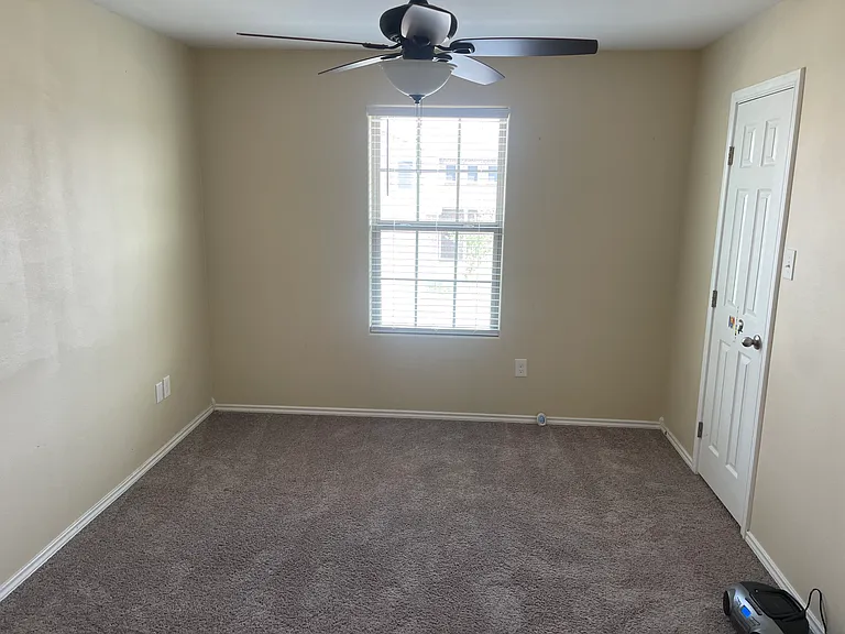1013 Larvotto Loop — Photo 4