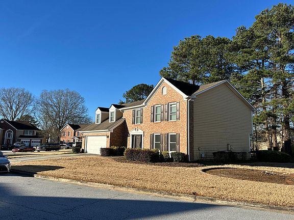 4th image of 4905 Fieldpointe Way