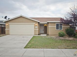 1312 Chattahoochee Ln, Bakersfield, CA 93307