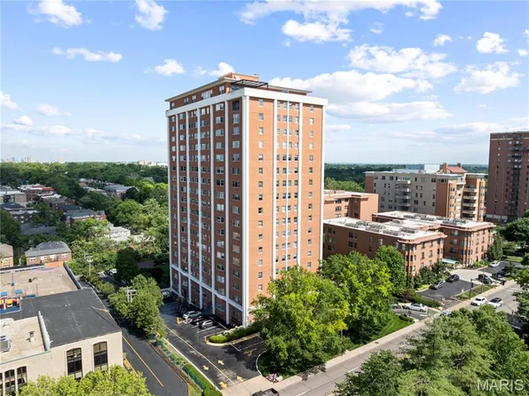 710 S Hanley Rd APT 10B, Saint Louis, MO 63105