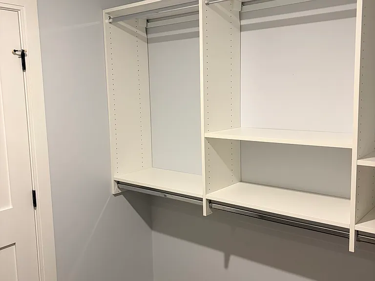 walkin closet