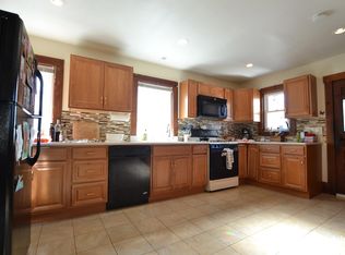 10 Lyne Rd, Brighton, MA 02135