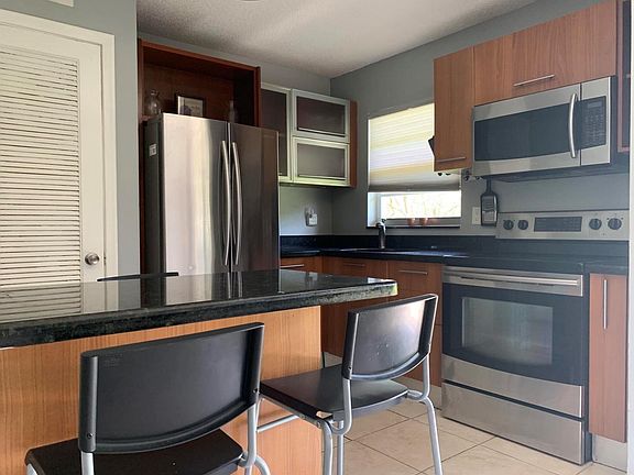 5th image of 5186 NE 6th Ave #210