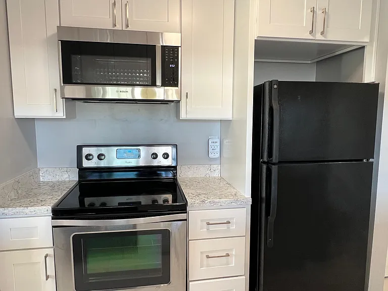 303 Ulmer Ct #10 — Photo 13