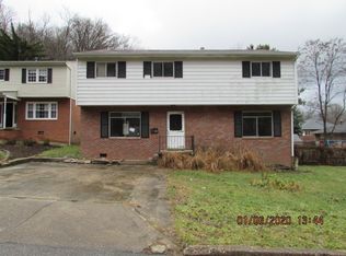 1312 Mallory Ct, Huntington, WV 25701