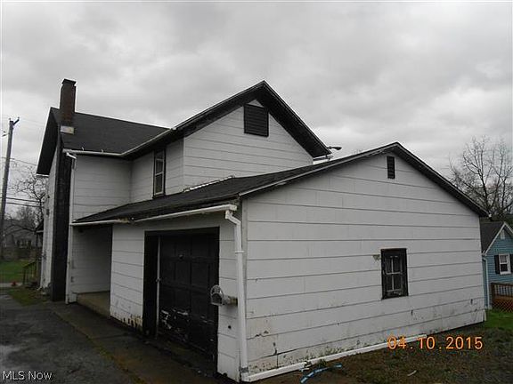 2nd image of 147 Mill St N