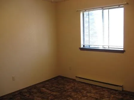1522 W Koch Street — Photo 6
