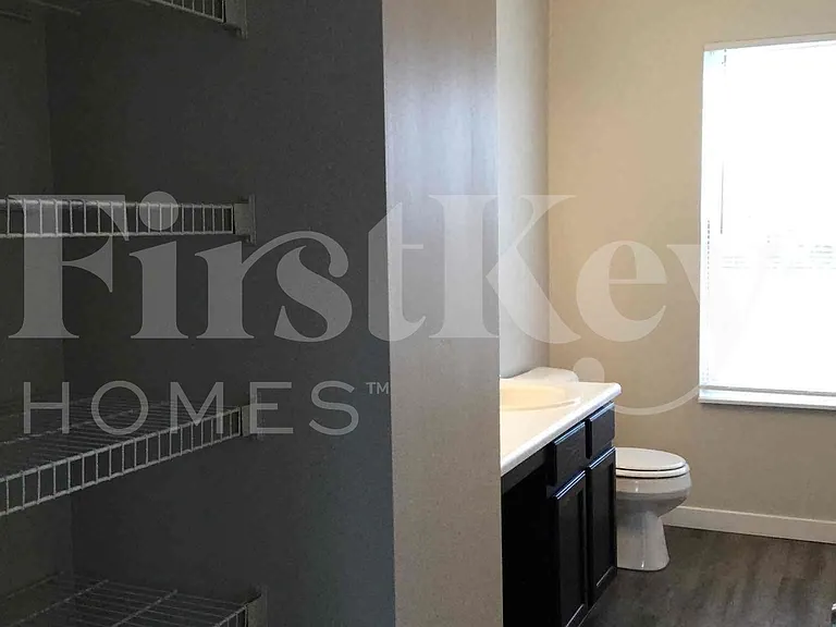 6914 Governors Point Blvd #B — Photo 17