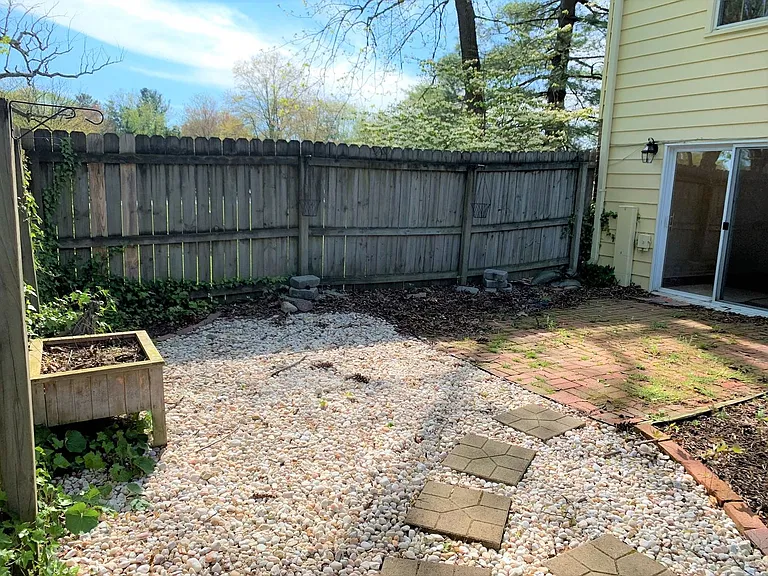 114 Southampton Ct #1 — Photo 30