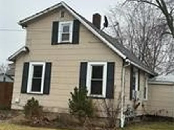 740 C St, Lorain, OH 44052