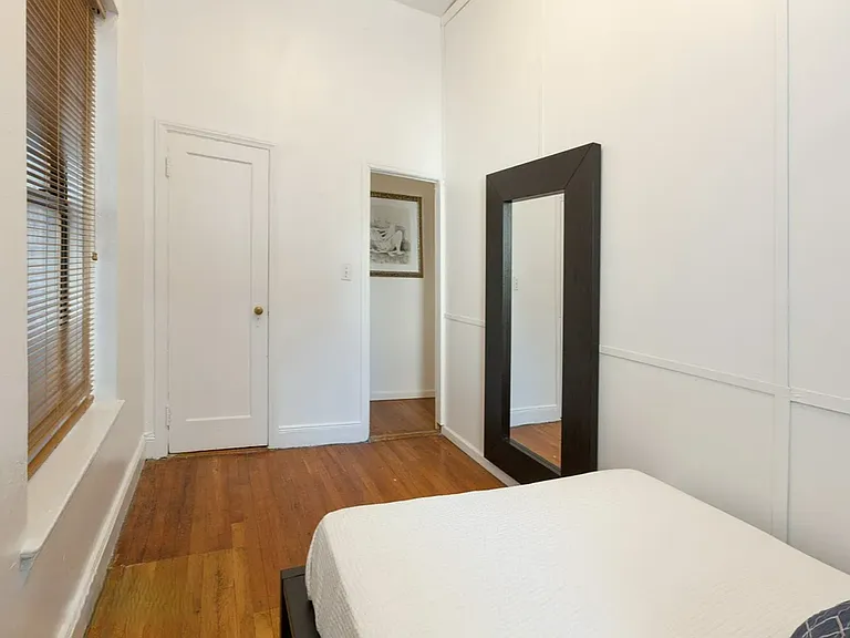 75 2nd Ave #1A — Photo 17