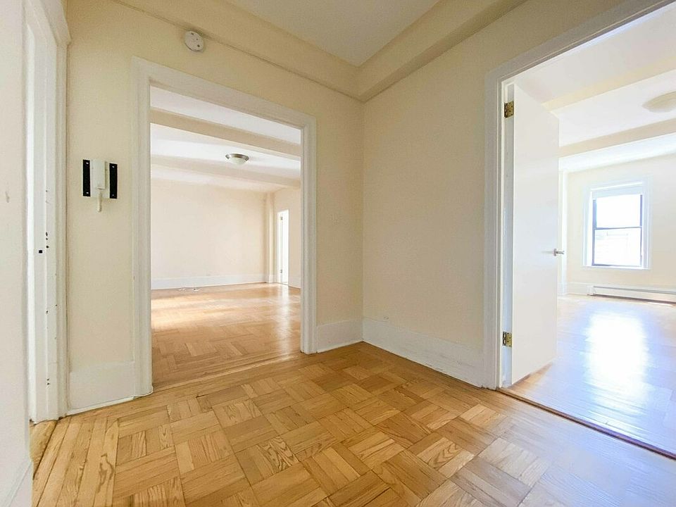 1st image of 147 W 79th St #7A