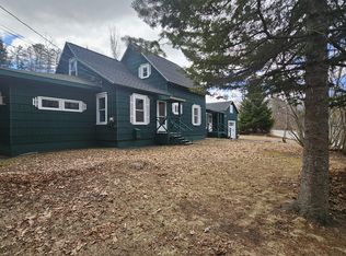 17 Pine St, Dixfield, ME 04224