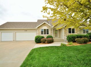 2305 Falconview Dr, Salina, KS 67401