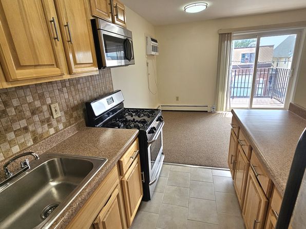 1720 41st St APT F