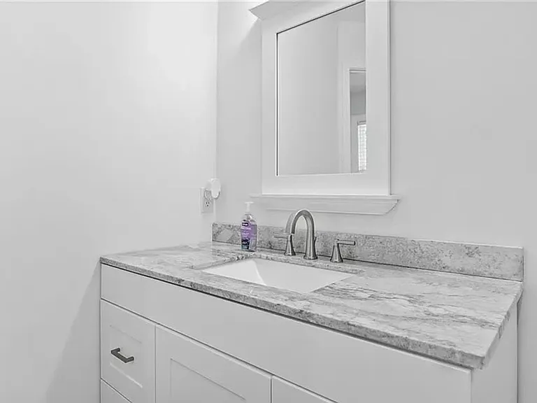 150 Della Dr — Photo 14