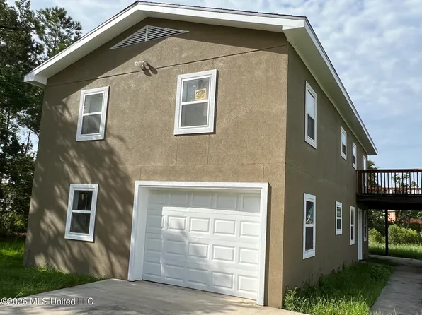 2035 Galere Rd, Bay Saint Louis, MS 39520