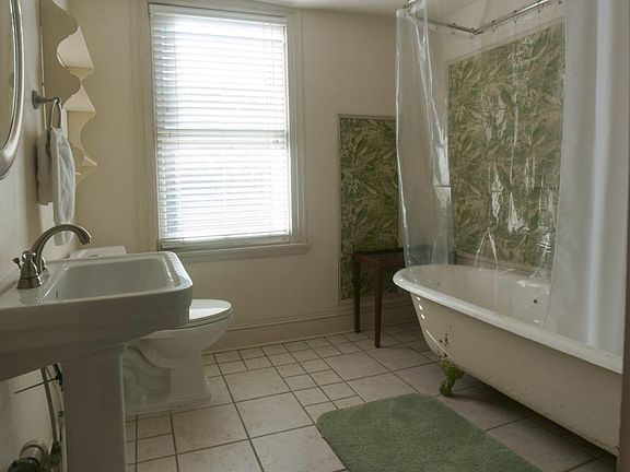 Master Bathroom pre-renovation