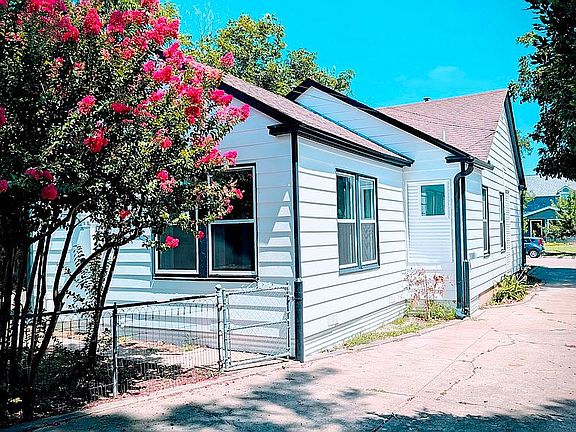 2nd image of 4409 Calmont Ave