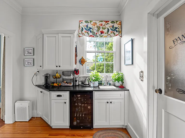 2509 Bellevue Ave — Photo 9