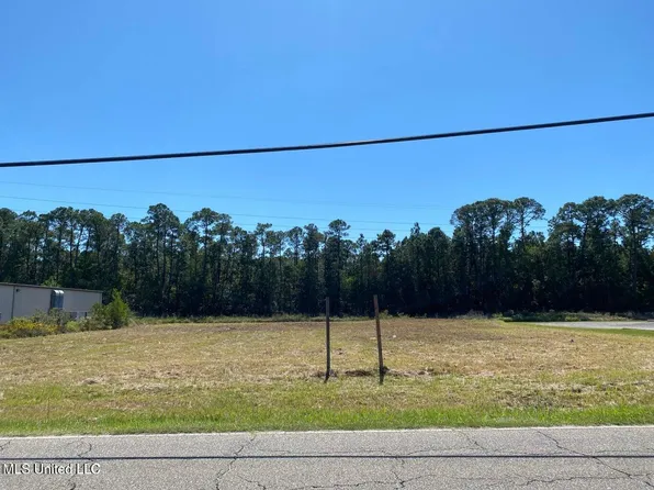 14455 Creosote Rd, Gulfport, MS 39503