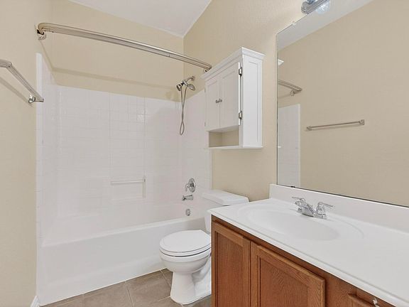 3rd image of 2008 Jasmine Valley Dr
