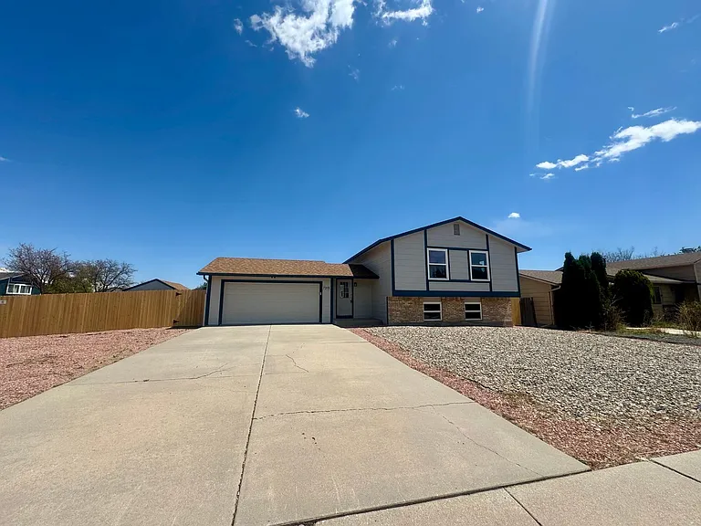 7315 Songbird Dr — Photo 2