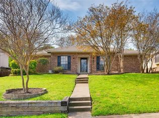 1702 Saint James Dr, Carrollton, TX 75007