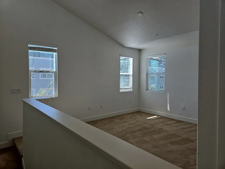 1660 Spring St — Photo 18