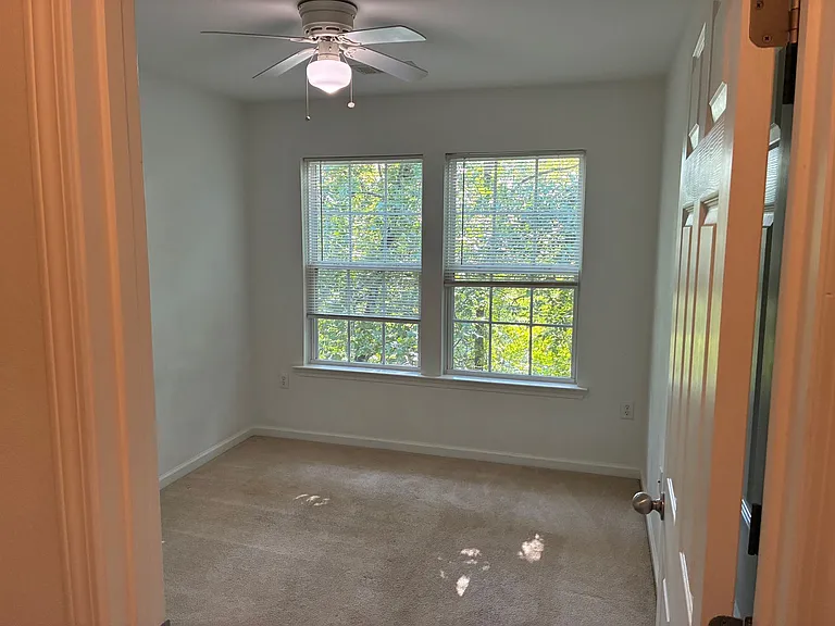 5804 Foxboro Dr — Photo 5
