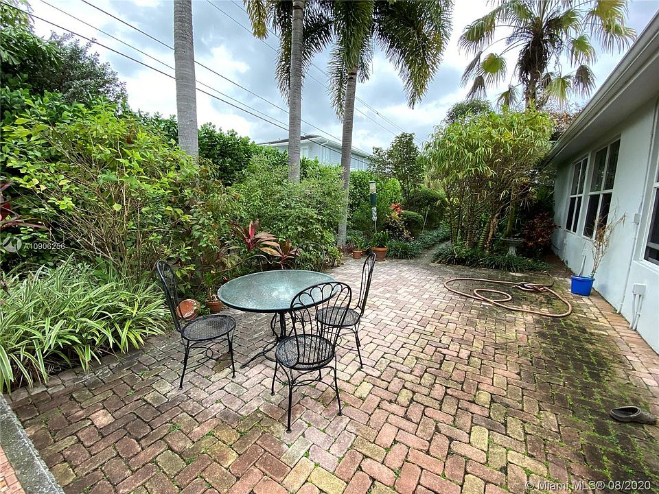 2nd image of 6511 SW 58th St