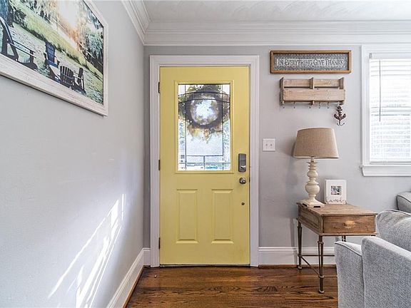 4th image of 2944 Lynnhaven Dr