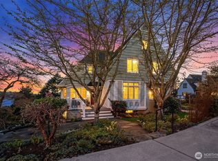 3801 46th Ave NE, Seattle, WA 98105