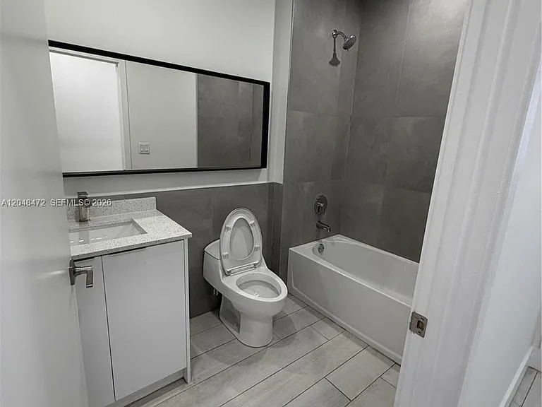 879 E 24th St #203 — Photo 8