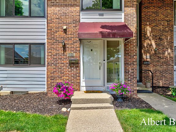 2nd image of 4049 S Norway St SE #95