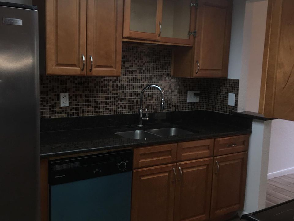 1st image of 720 N Highland Ave