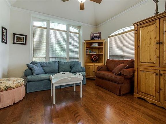4th image of 1312 McEntire Ct