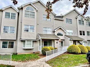 424 Edpas Rd, New Brunswick, NJ 08901