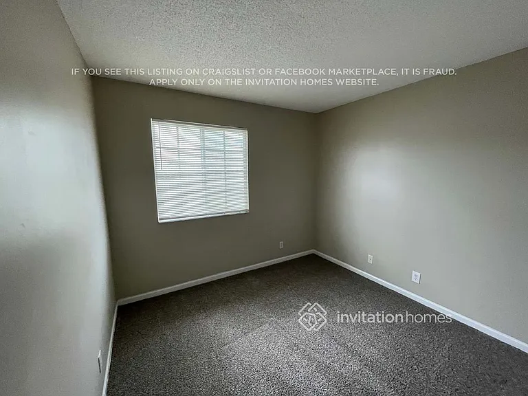 4728 SW 13th Pl — Photo 14